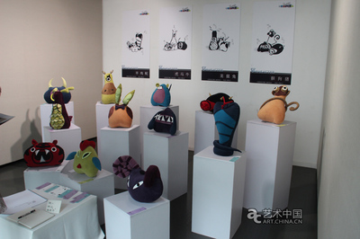 天津美術(shù)學(xué)院 工業(yè)、服裝、染織與多媒體設(shè)計(jì)的藝術(shù)交匯